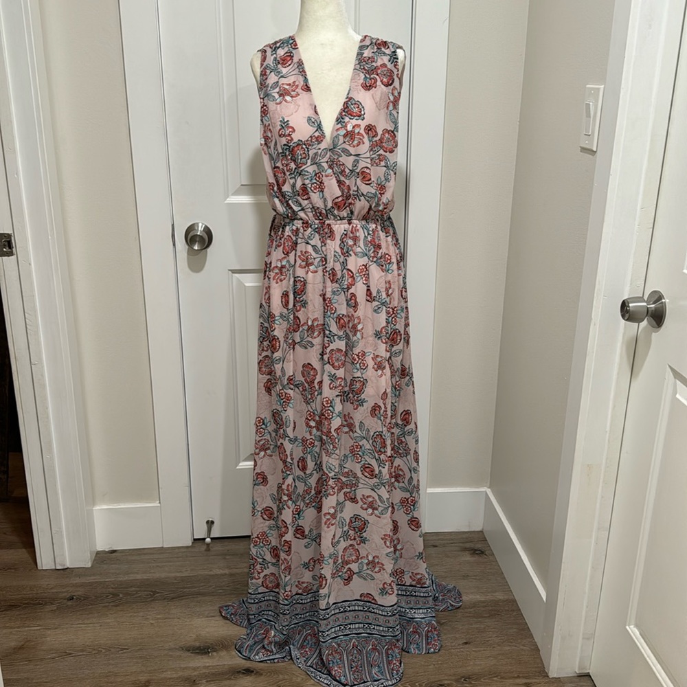 Size M Lulus Maxi Dress